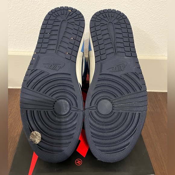 Jordan 1 Retro High Obsidian - Picture 3 of 5